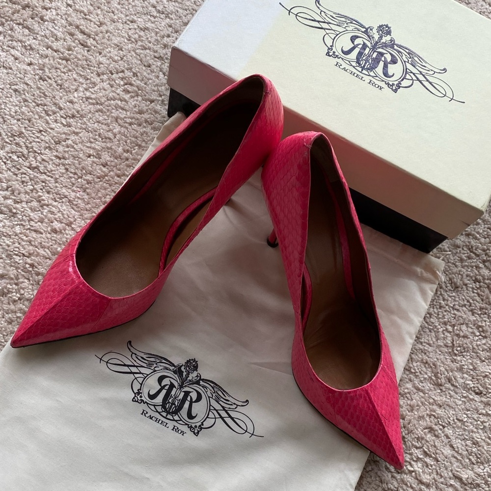 Rachel Roy 4" hot pink pumps